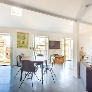 Apartment Ross 5- F2, Lumineux, Balcon, Loft, Clim, Vieux-nice, Nice