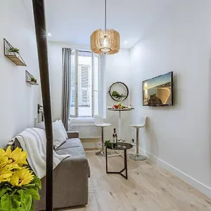 Apartment Bunico 1 - Old Town Renovated Studio, Nice